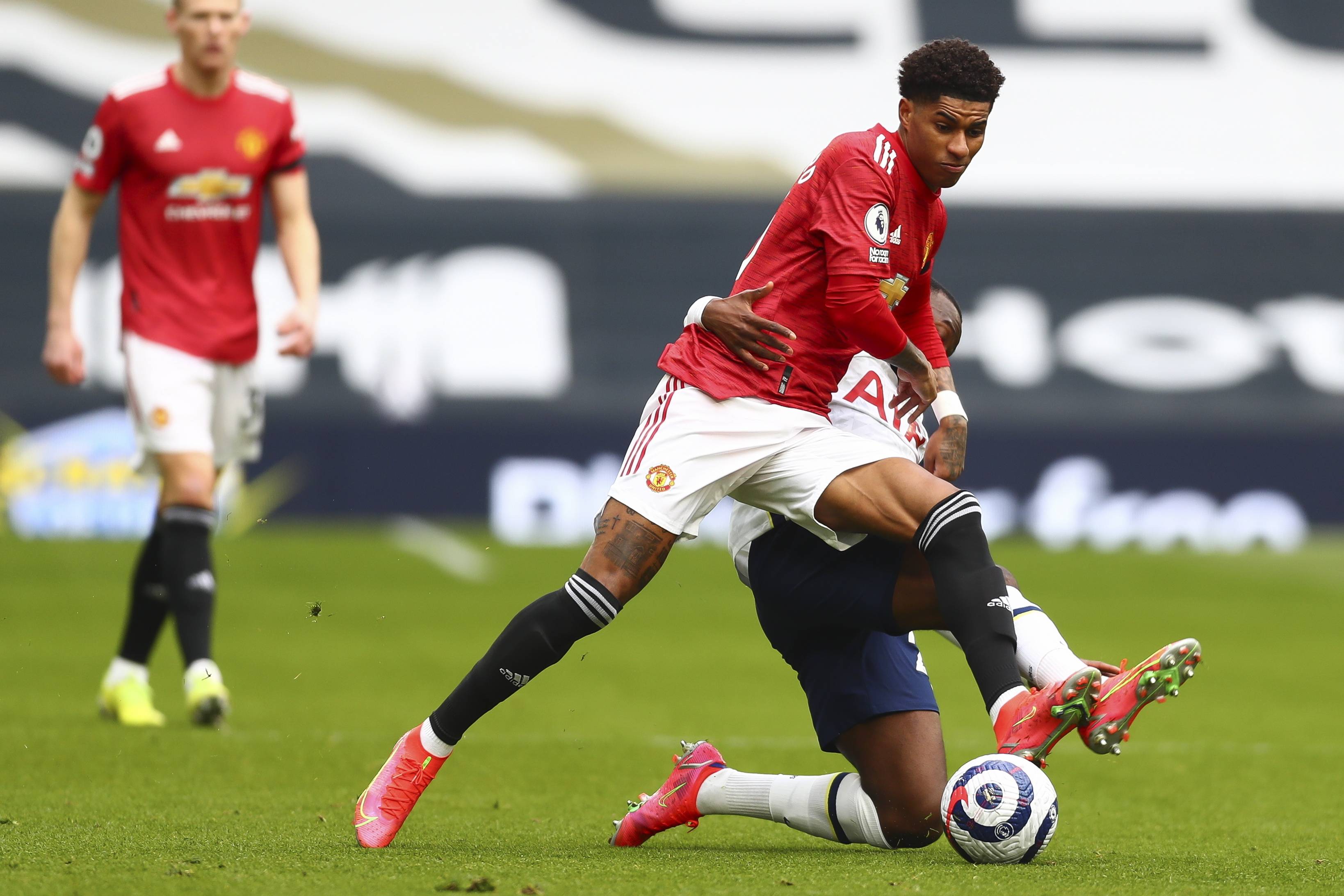 后卫和锋线 后卫和锋线